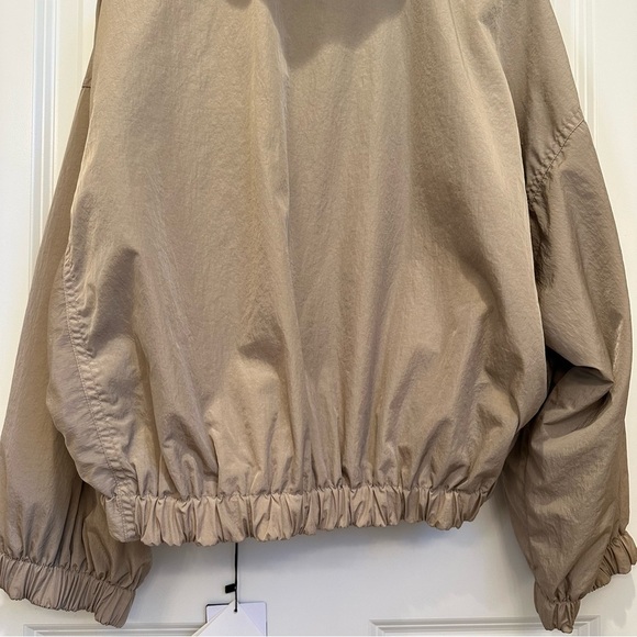 Weekend Max Mara Tan Hooded Taffeta Bomber Jacket. New. Never worn - Picture 11 of 16